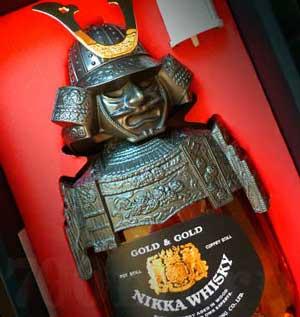 продать алкоголь коллекционерам - виски Nikka Samurai